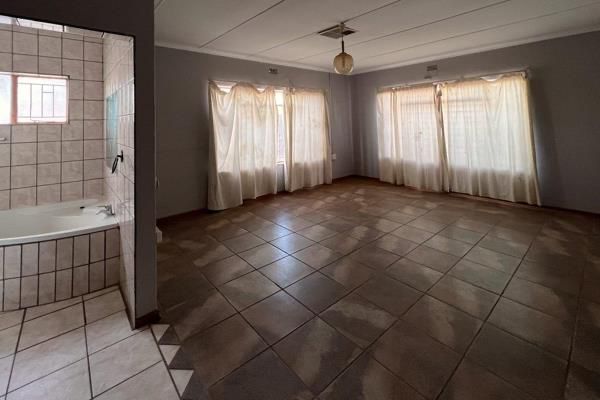 8 Bedroom Property for Sale in Dibeng Northern Cape